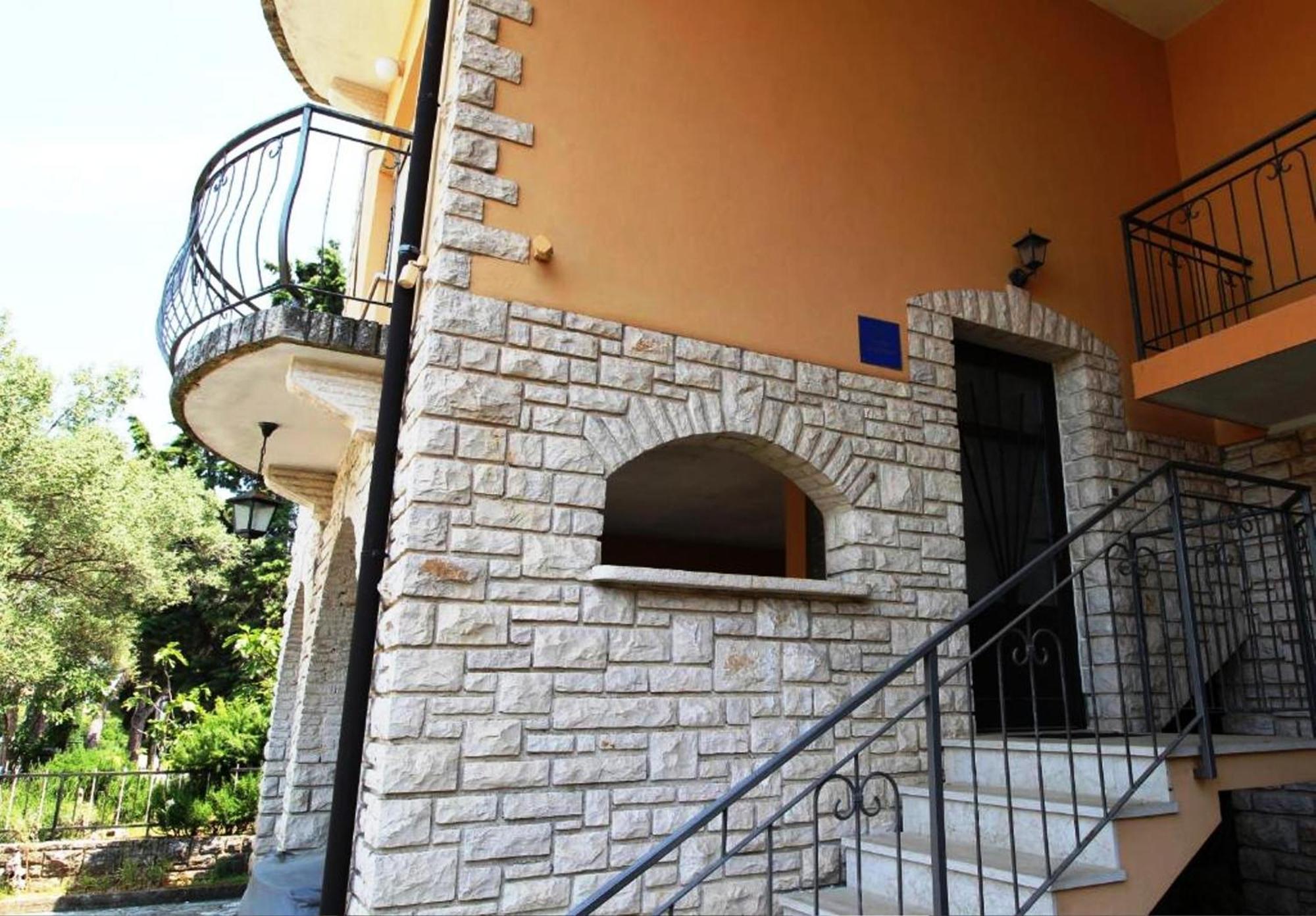 Renata Mare Apartments 로비니 외부 사진