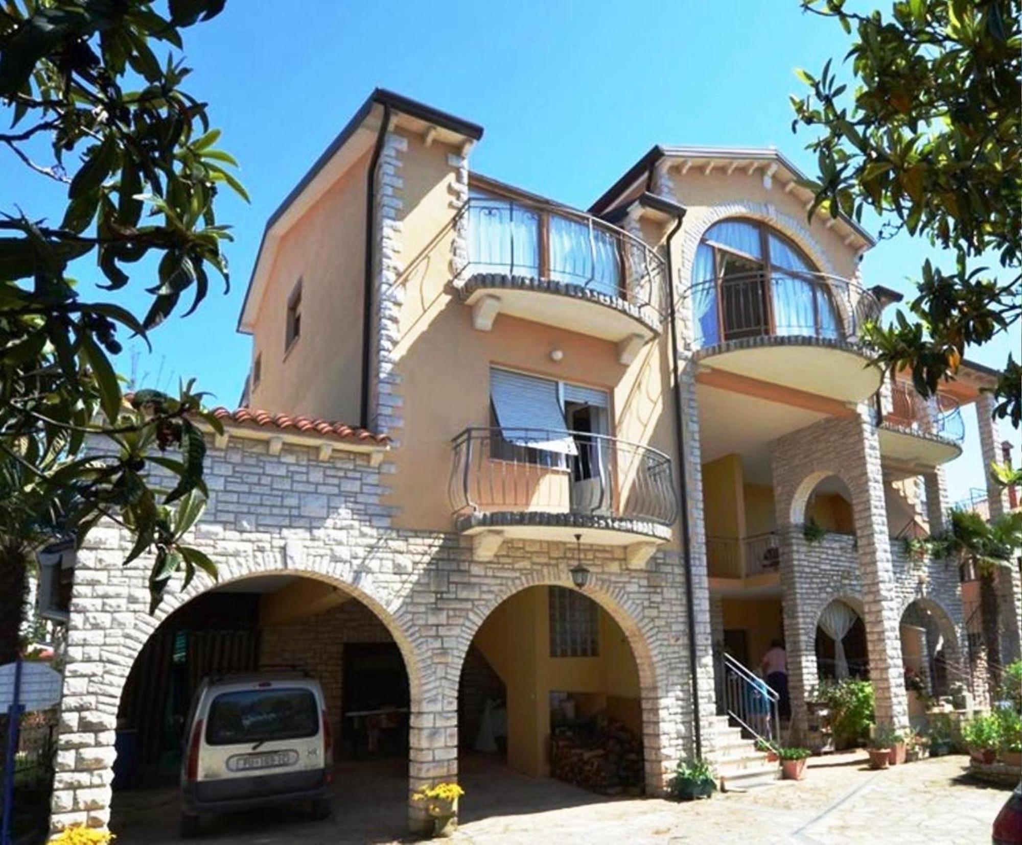 Renata Mare Apartments 로비니 외부 사진