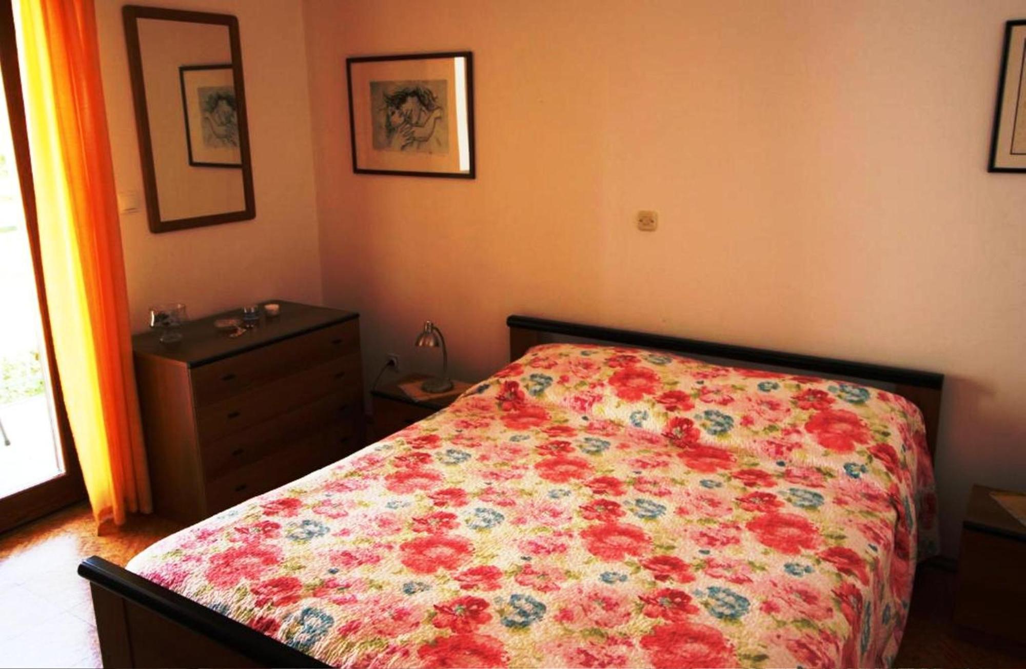Renata Mare Apartments 로비니 외부 사진