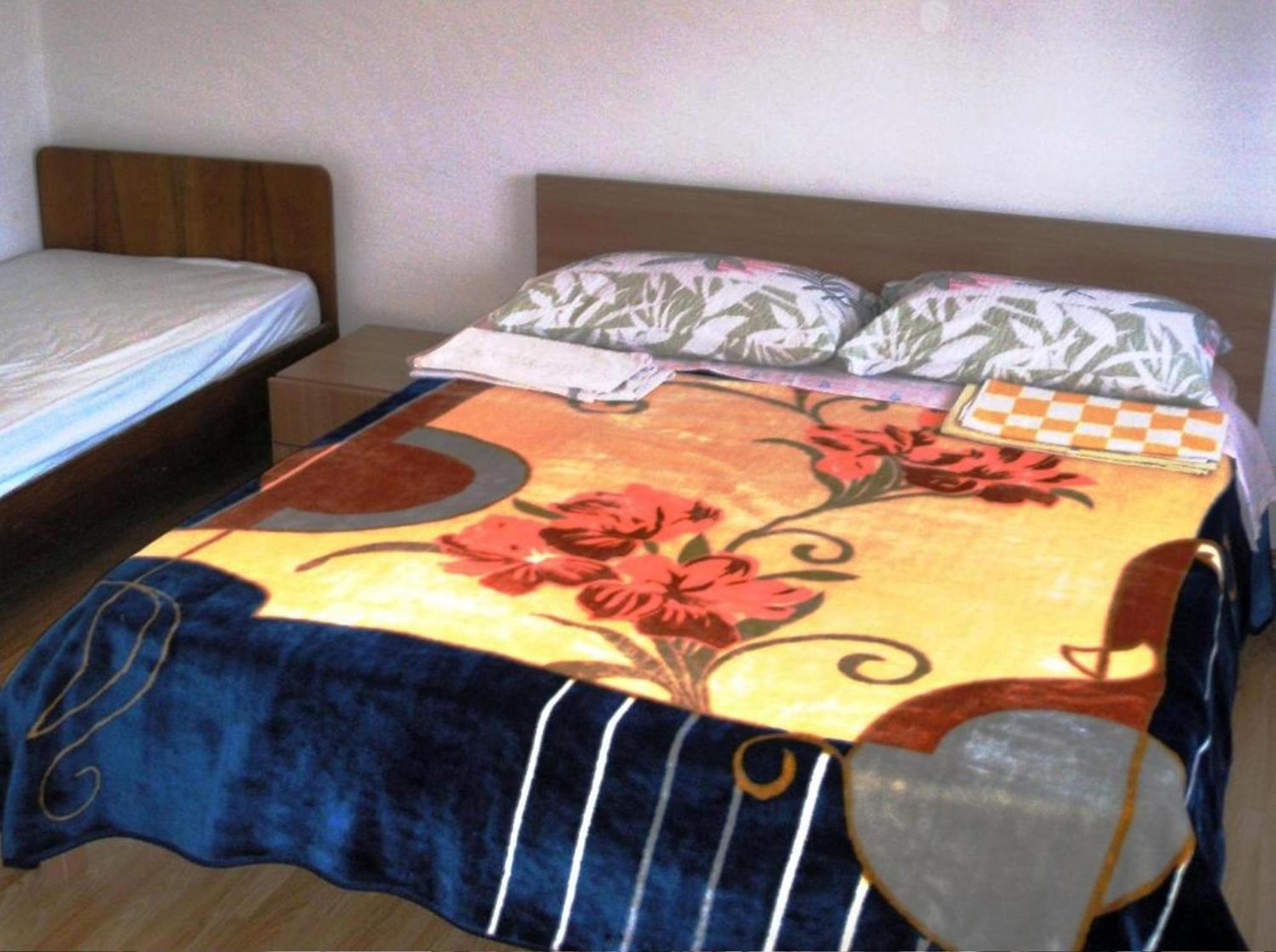 Renata Mare Apartments 로비니 외부 사진