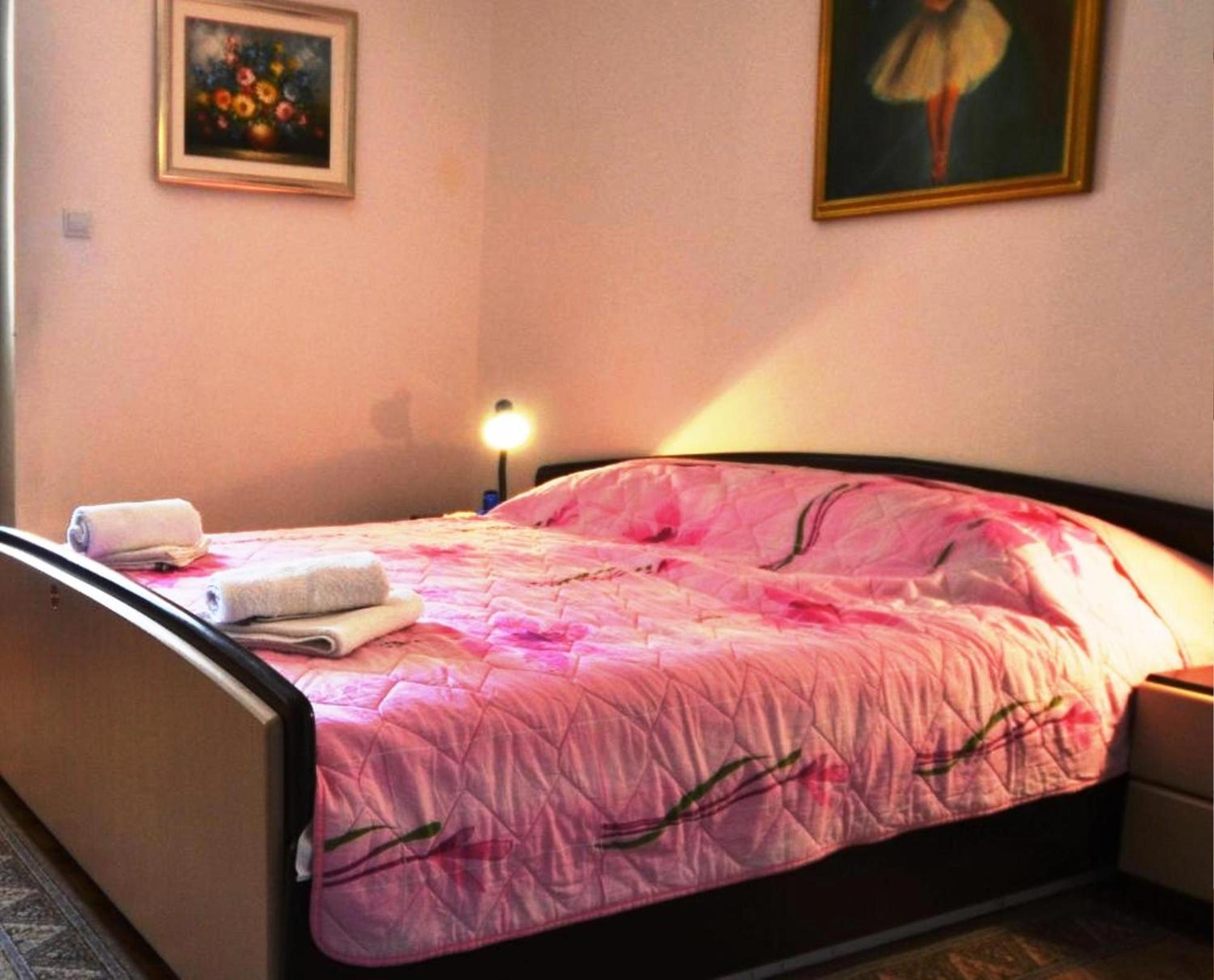 Renata Mare Apartments 로비니 외부 사진