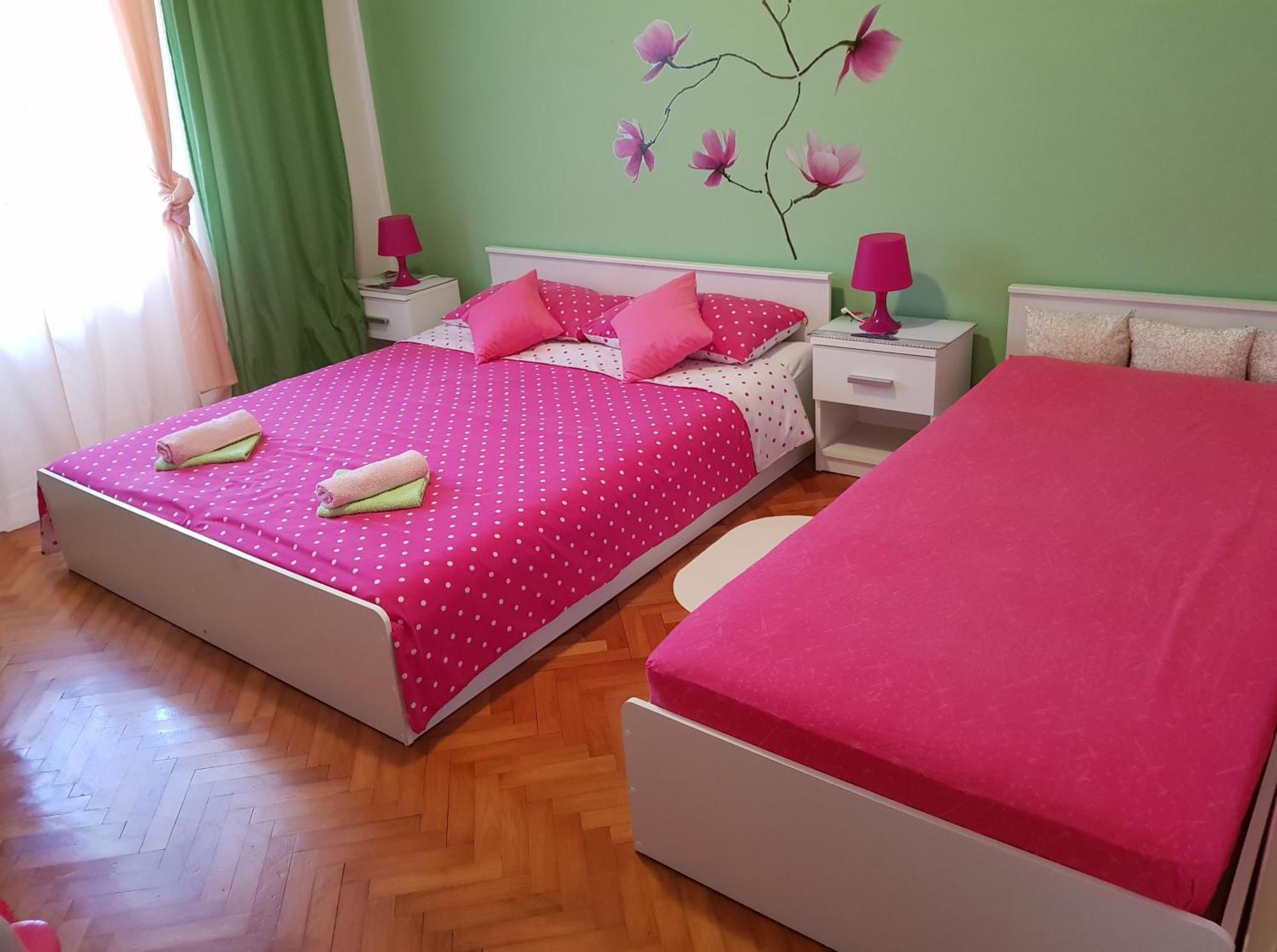 Renata Mare Apartments 로비니 외부 사진